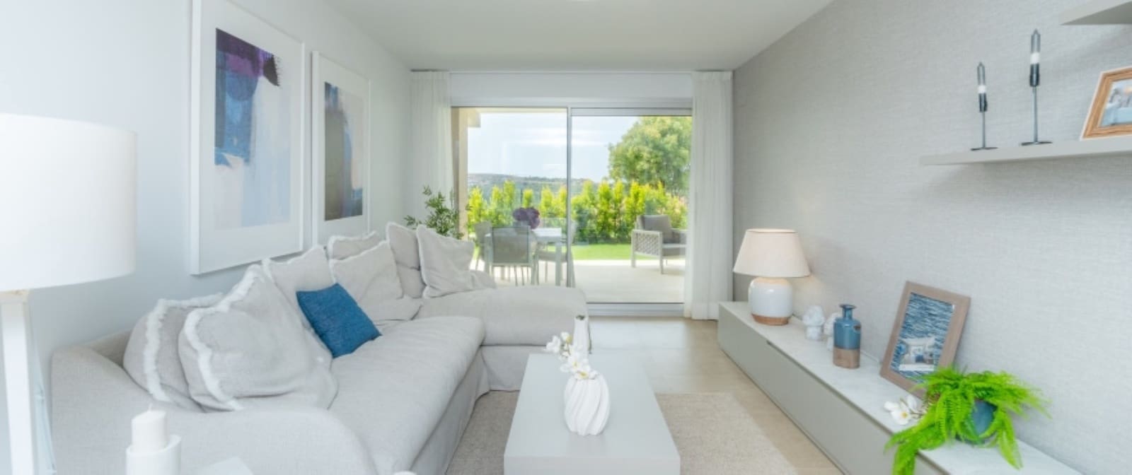 2 bedroom Apartment for sale in Estepona with pool garage - € 375,000 (Ref: 9382512)