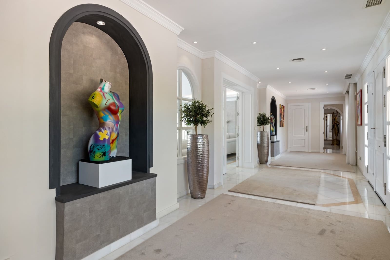 6 soverom Villa til salgs i Marbella med svømmebasseng garasje - € 6 900 000 (Ref: 9382513)