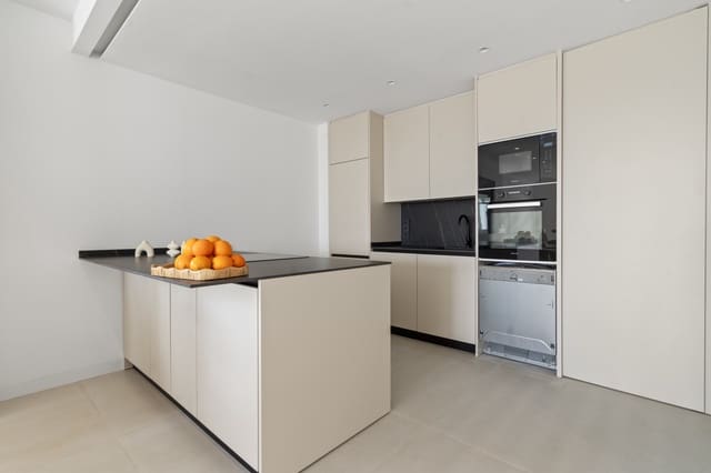 5 soverom Hus til salgs i El Paraiso, Estepona med svømmebasseng garasje - € 799 000 (Ref: 9387723)