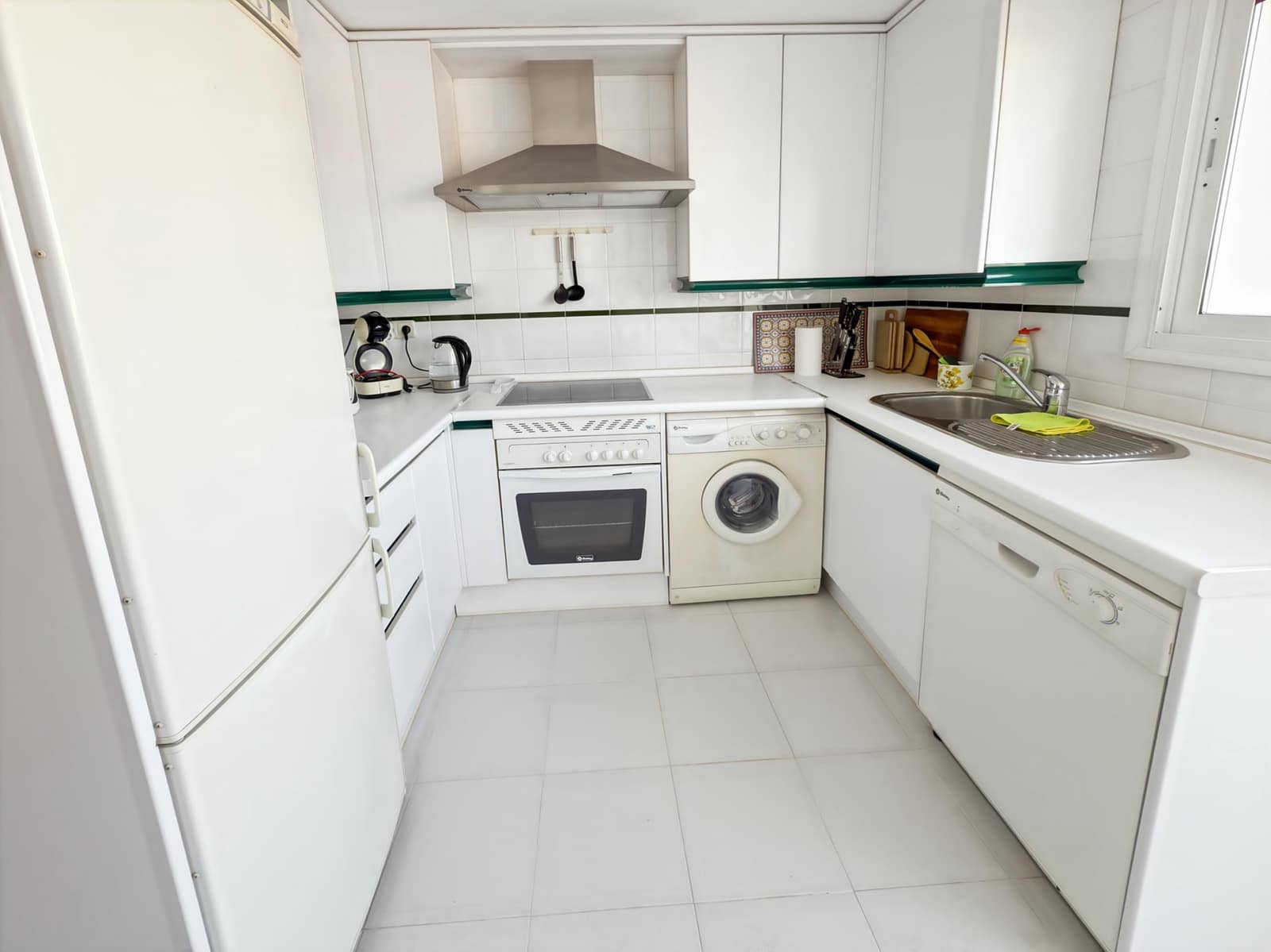 2 sypialnia Penthouse na sprzedaż w Marbella z basenem garażem - 520 000 € (Ref: 9390434)