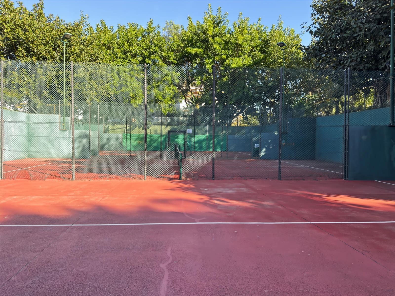 2 sypialnia Penthouse na sprzedaż w Marbella z basenem garażem - 520 000 € (Ref: 9390434)