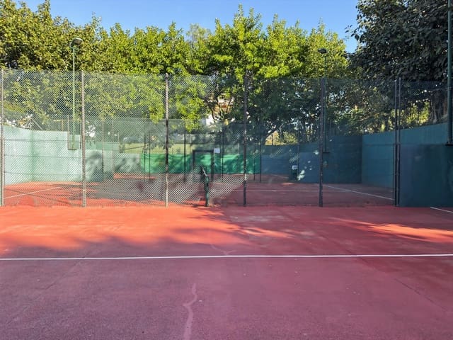 2 sypialnia Penthouse na sprzedaż w Marbella z basenem garażem - 520 000 € (Ref: 9390434)