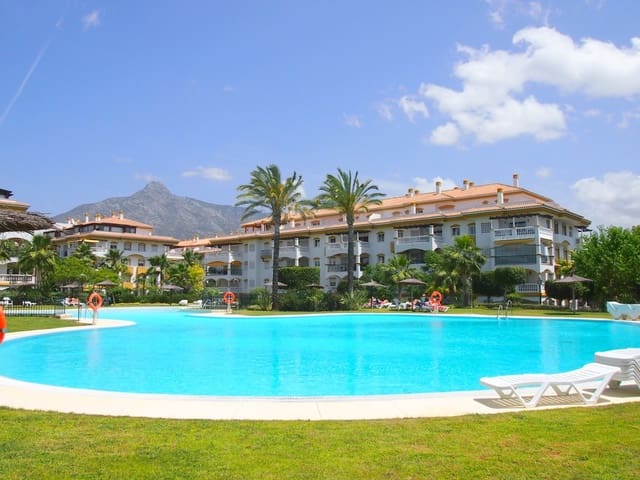 2 Zimmer Penthouse zu verkaufen in Marbella mit Pool Garage - 515.000 € (Ref: 9390434)