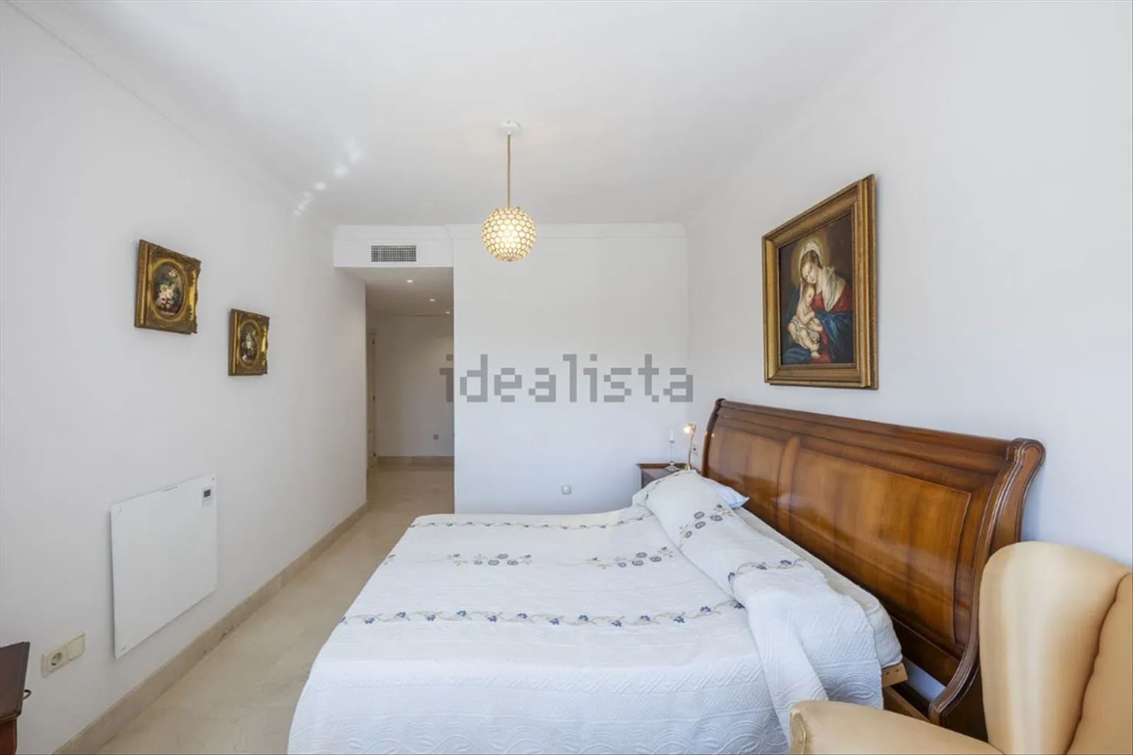 2 bedroom Apartment for sale in Marbella with pool garage - € 895,000 (Ref: 9403187)