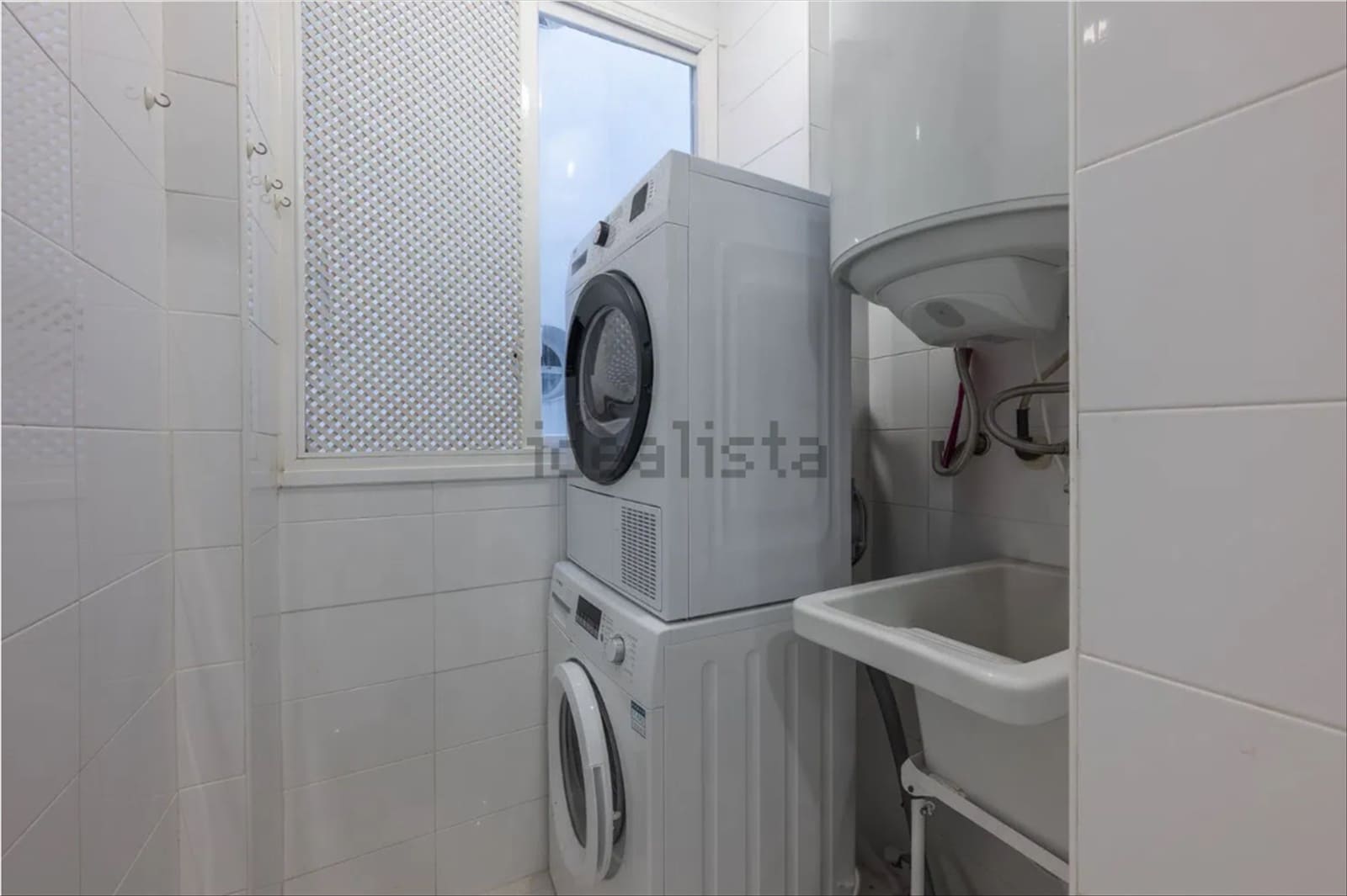 2 bedroom Apartment for sale in Marbella with pool garage - € 895,000 (Ref: 9403187)