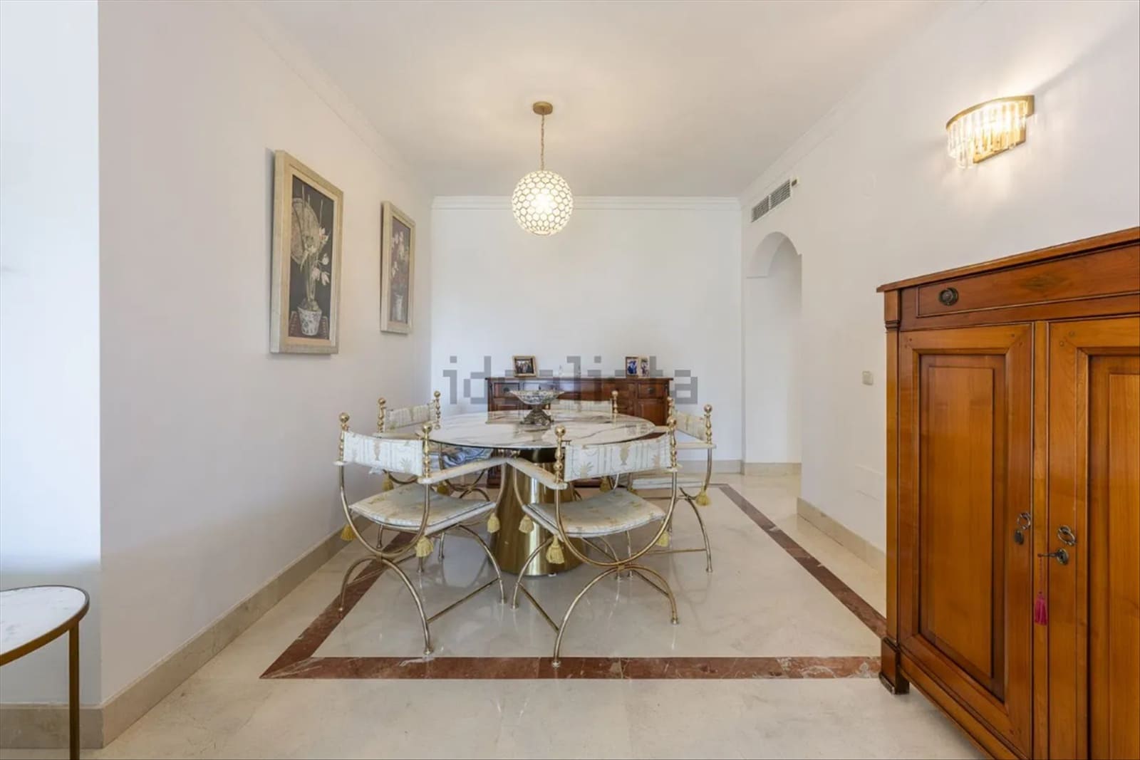 2 bedroom Apartment for sale in Marbella with pool garage - € 895,000 (Ref: 9403187)