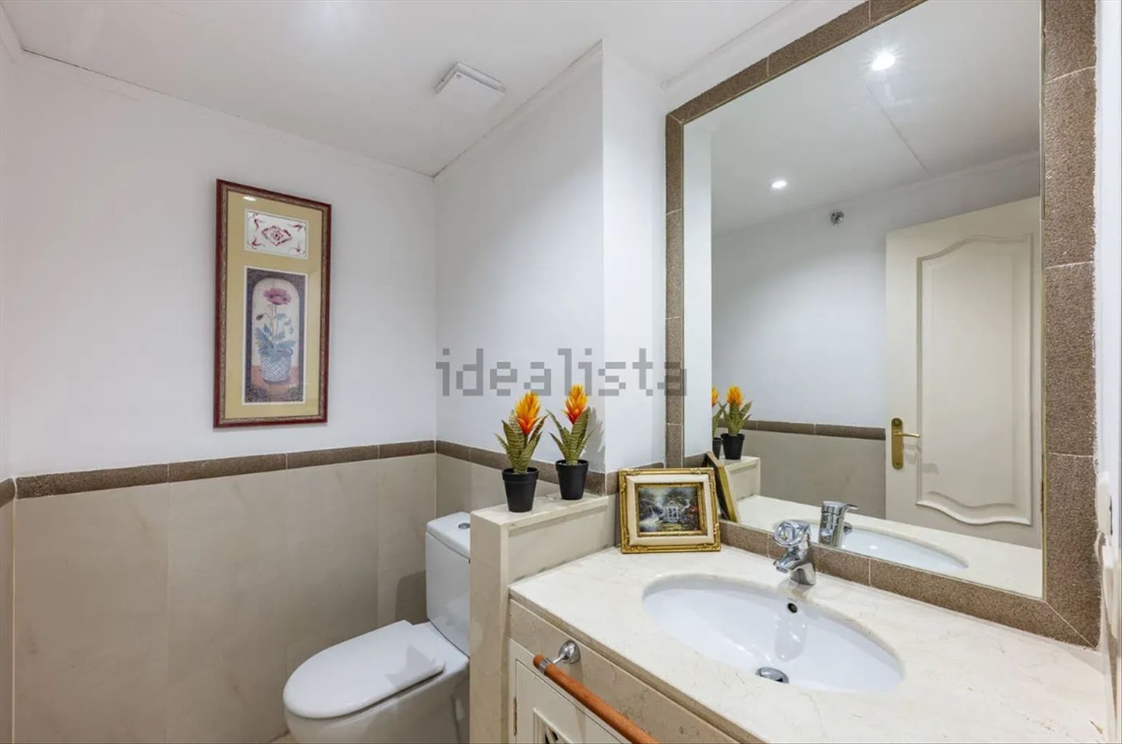 2 bedroom Apartment for sale in Marbella with pool garage - € 895,000 (Ref: 9403187)