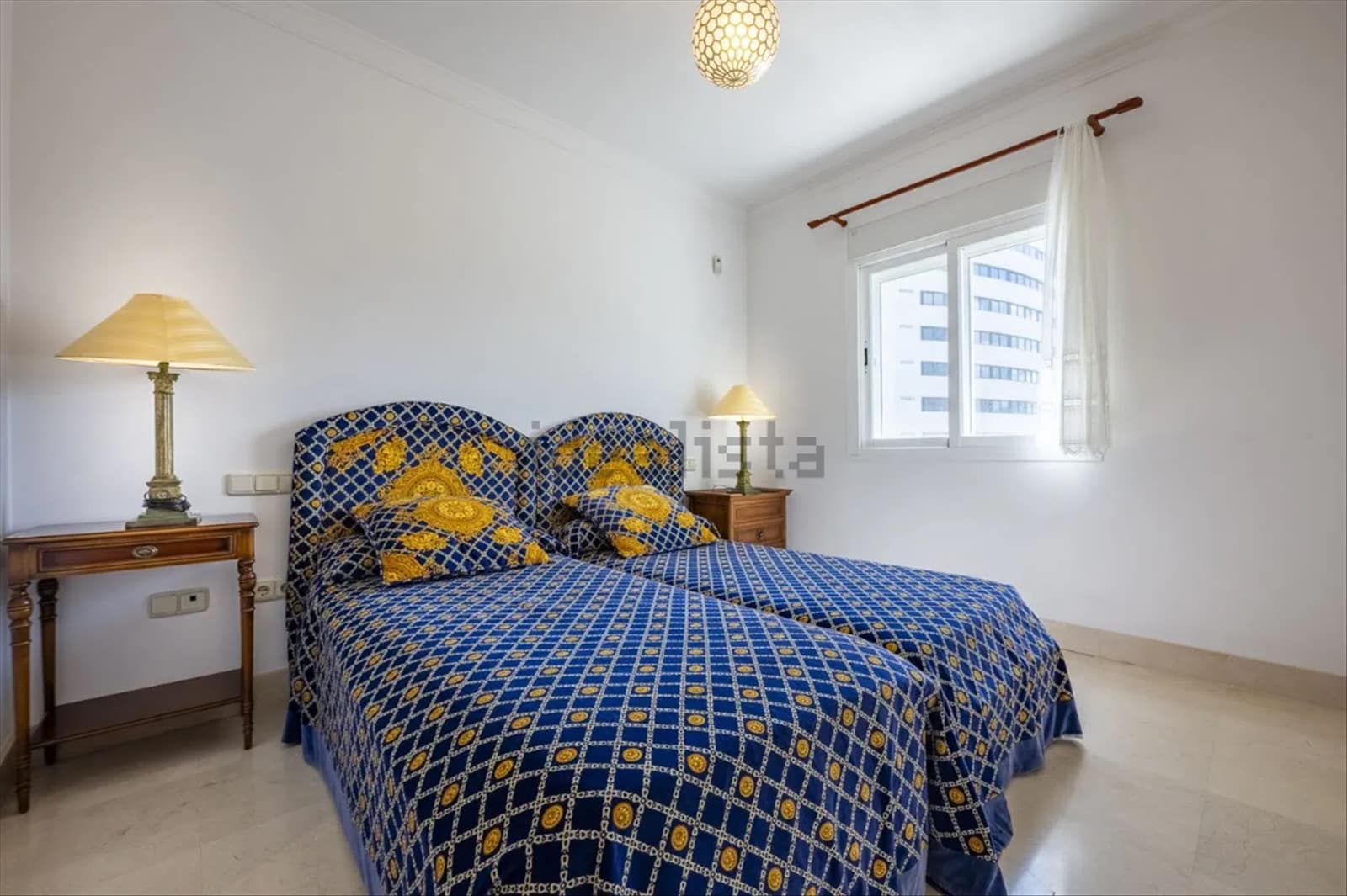 2 bedroom Apartment for sale in Marbella with pool garage - € 895,000 (Ref: 9403187)