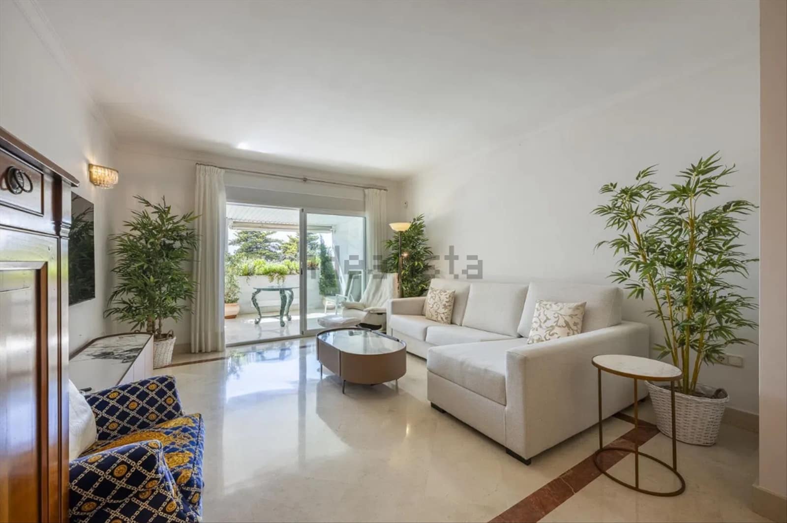 2 bedroom Apartment for sale in Marbella with pool garage - € 895,000 (Ref: 9403187)