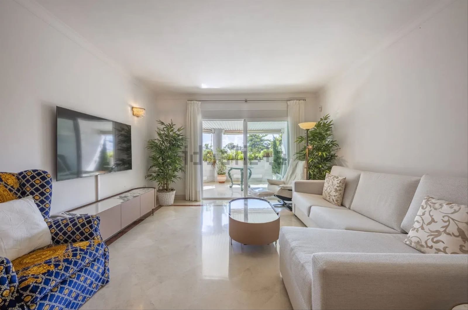 2 bedroom Apartment for sale in Marbella with pool garage - € 895,000 (Ref: 9403187)