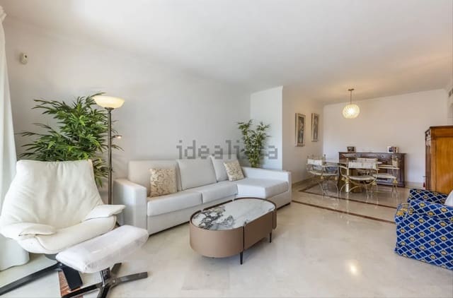 2 bedroom Apartment for sale in Marbella with pool garage - € 895,000 (Ref: 9403187)