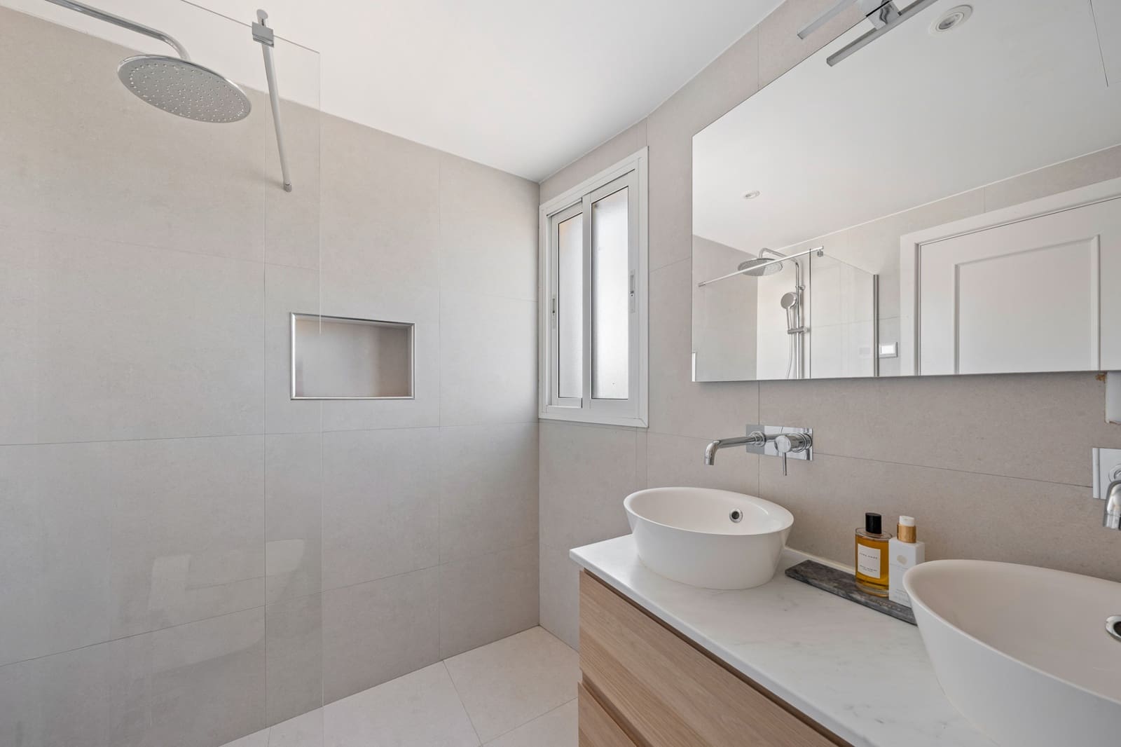 3 bedroom Apartment for sale in Marbella with pool garage - € 680,000 (Ref: 9410785)