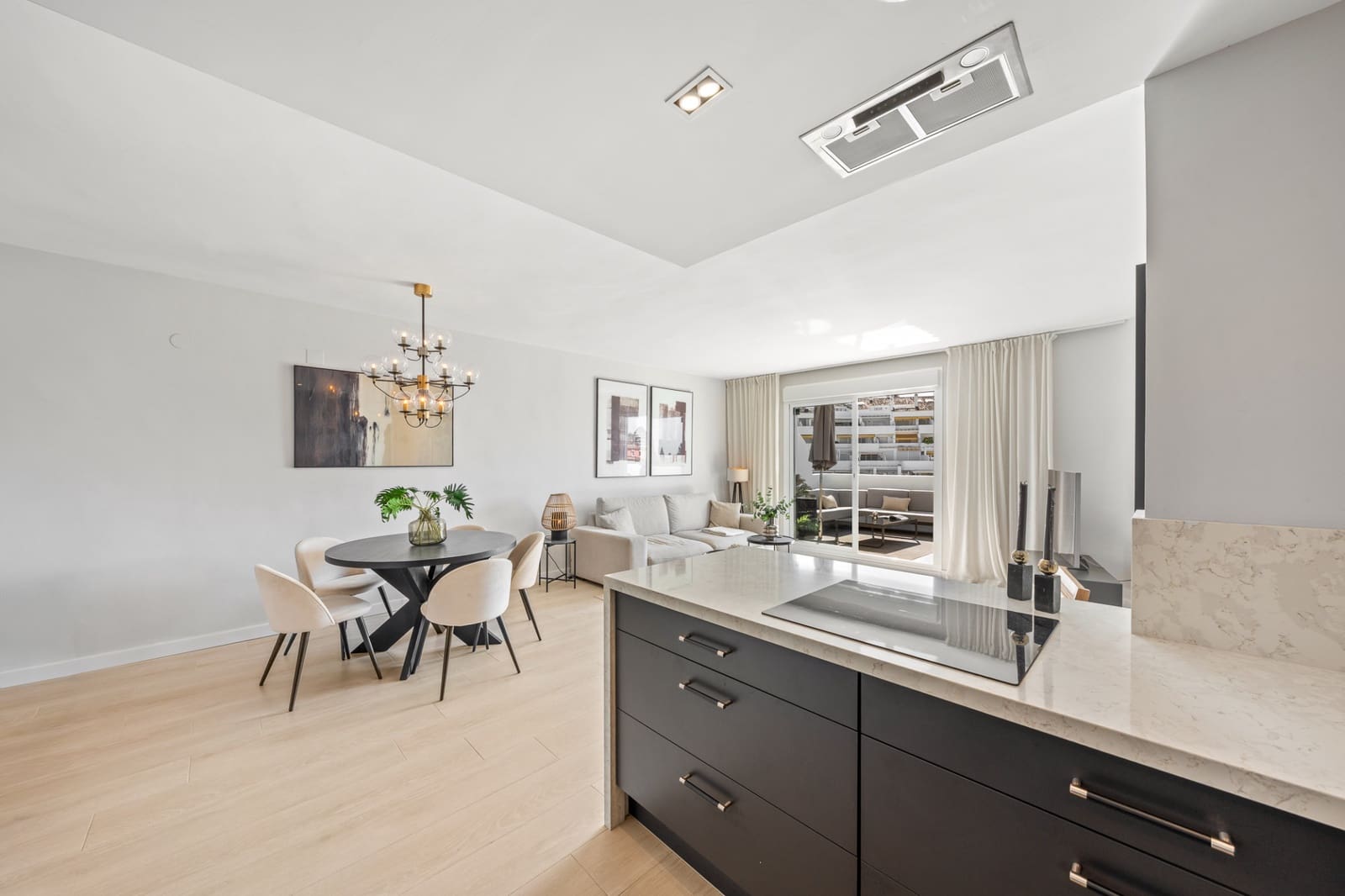 3 bedroom Apartment for sale in Marbella with pool garage - € 680,000 (Ref: 9410785)