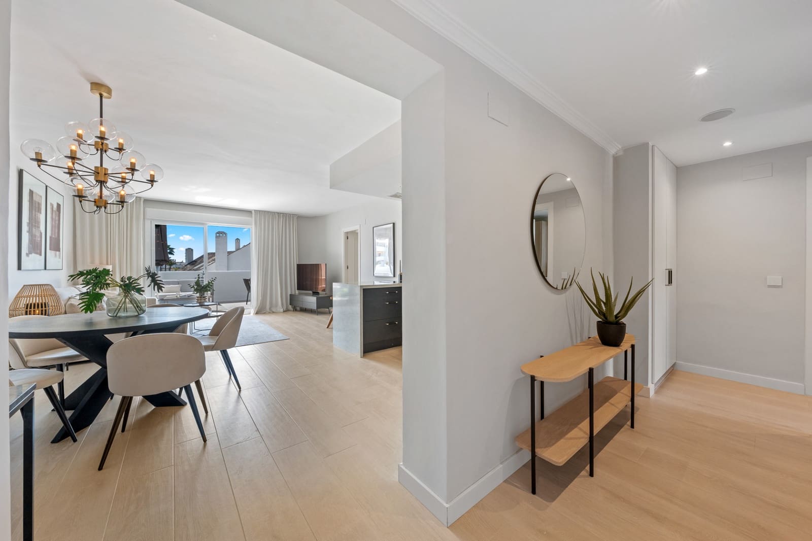 3 bedroom Apartment for sale in Marbella with pool garage - € 680,000 (Ref: 9410785)