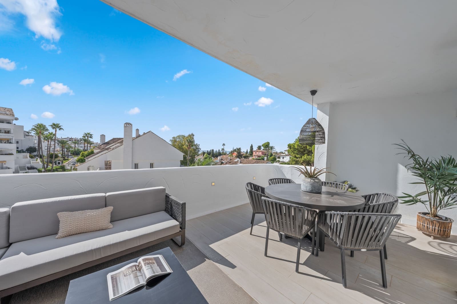 3 bedroom Apartment for sale in Marbella with pool garage - € 680,000 (Ref: 9410785)