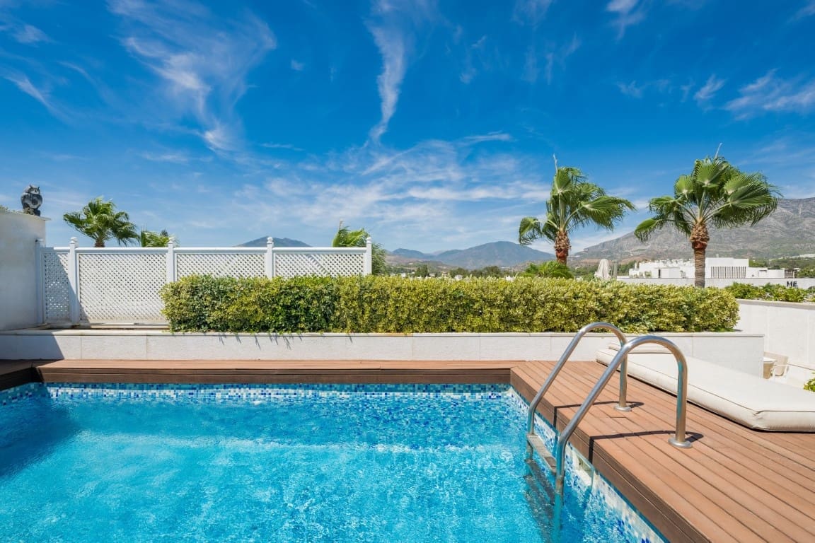 3 Zimmer Penthouse zu verkaufen in Marbella mit Pool Garage - 5.950.000 € (Ref: 9413857)