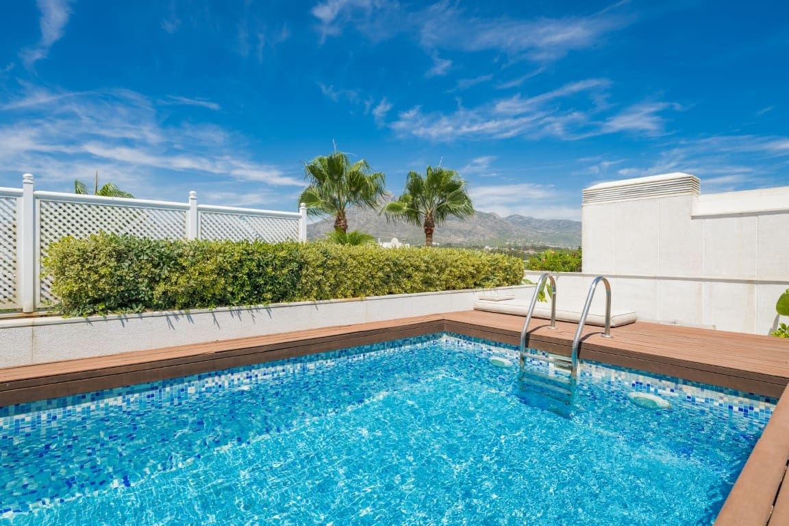 3 bedroom Penthouse for sale in Marbella with pool garage - € 5,950,000 (Ref: 9413857)