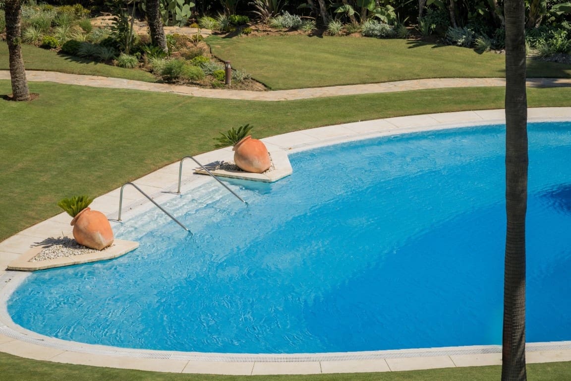 3 bedroom Penthouse for sale in Marbella with pool garage - € 5,950,000 (Ref: 9413857)