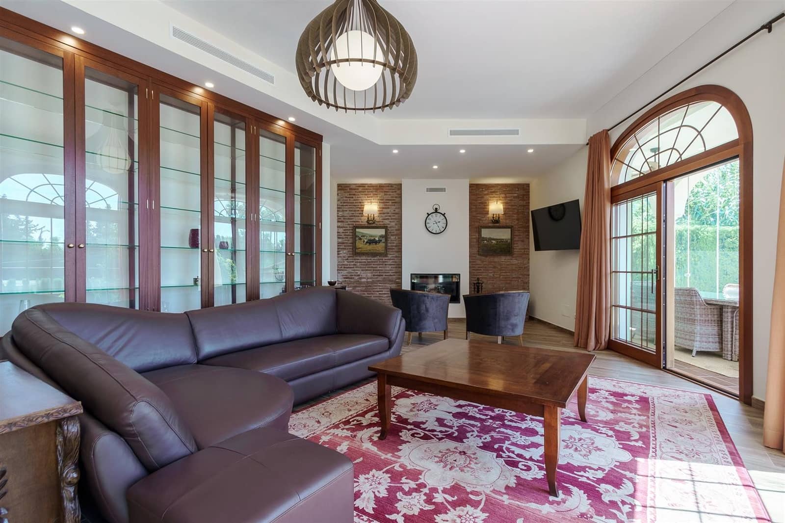 6 bedroom Villa for sale in Marbella with pool garage - € 2,580,000 (Ref: 9430941)