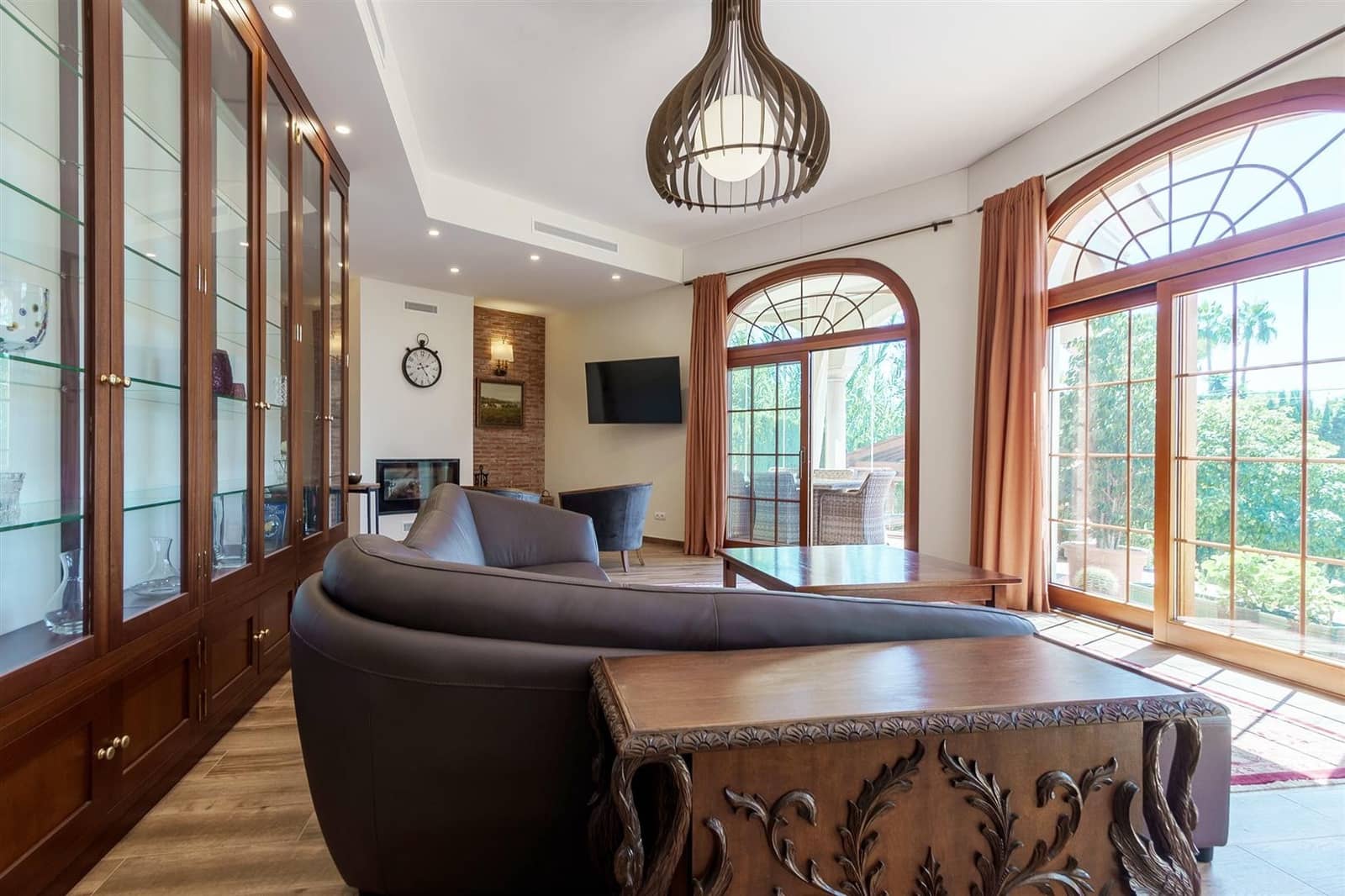 6 bedroom Villa for sale in Marbella with pool garage - € 2,580,000 (Ref: 9430941)