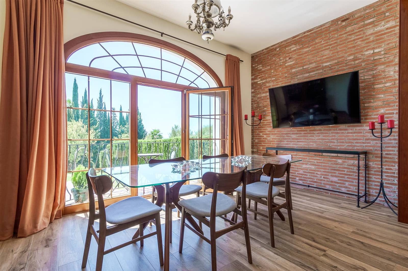 6 bedroom Villa for sale in Marbella with pool garage - € 2,580,000 (Ref: 9430941)