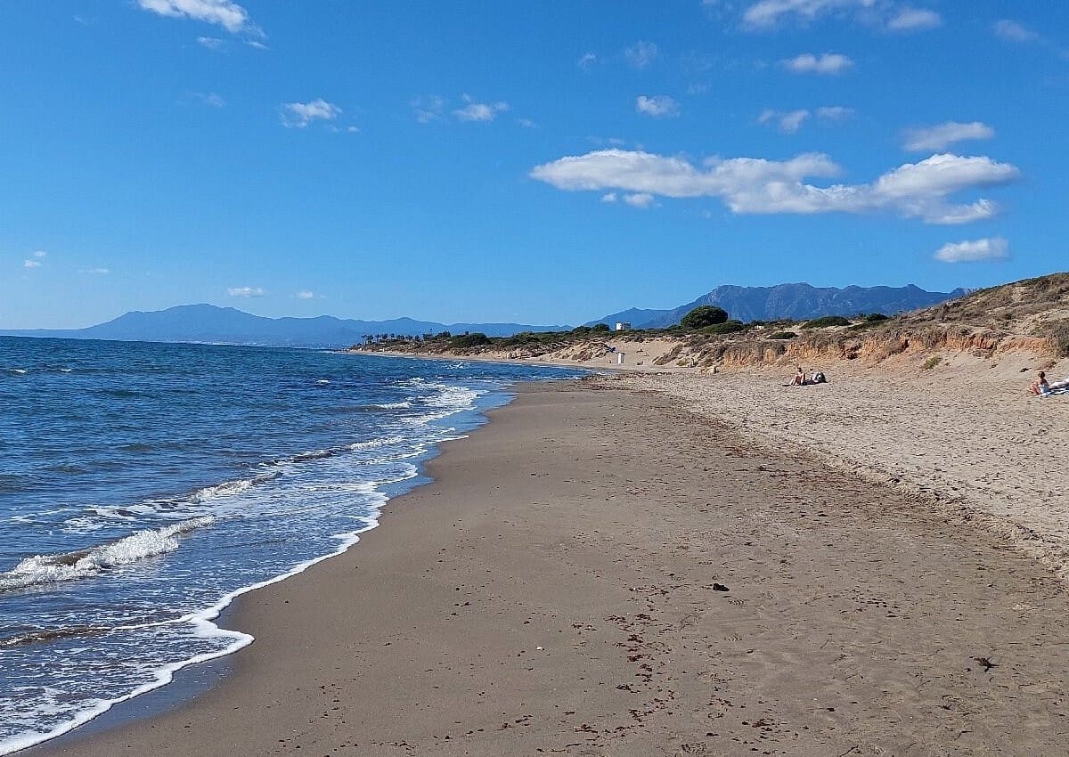 5 bedroom Villa for sale in Marbella with pool garage - € 4,275,000 (Ref: 9430942)