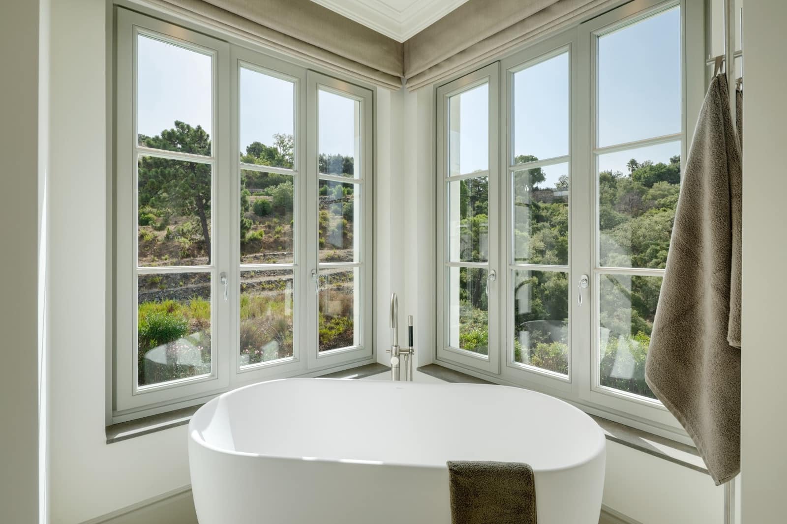 5 bedroom Villa for sale in La Zagaleta with pool garage - € 8,000,000 (Ref: 9456138)