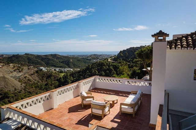 6 bedroom Villa for sale in El Madroñal, Benahavís with pool garage - € 2,895,000 (Ref: 9468291)