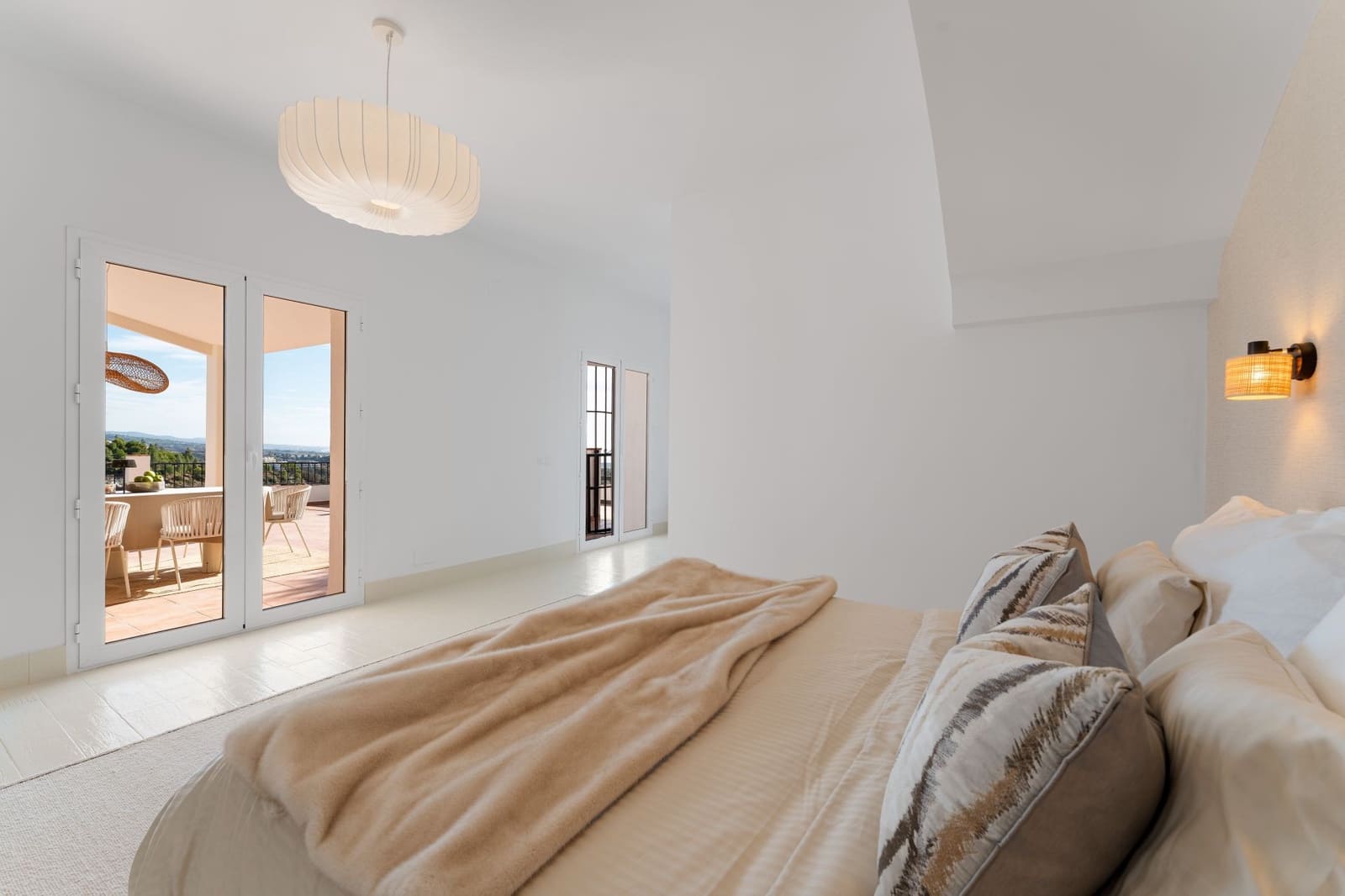 6 bedroom Villa for sale in El Madronal with pool garage - € 2,895,000 (Ref: 9468291)