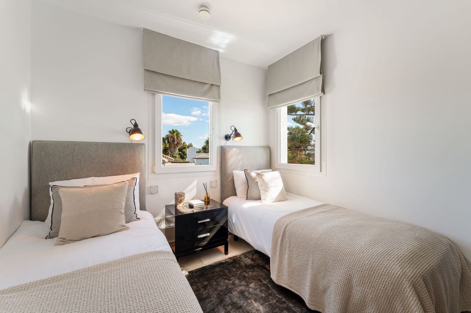 Ático de 3 habitaciones en San Pedro de Alcantara en venta con piscina garaje - 2.495.000 € (Ref: 9468292)