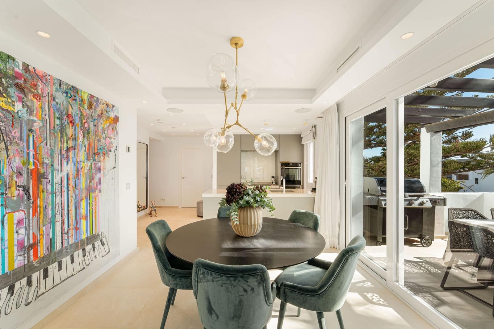 Ático de 3 habitaciones en San Pedro de Alcantara en venta con piscina garaje - 2.495.000 € (Ref: 9468292)