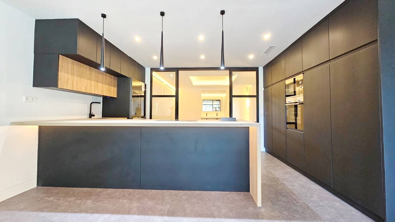 Apartamento de 1 habitación en Marbella en venta con piscina - 392.000 € (Ref: 9472786)