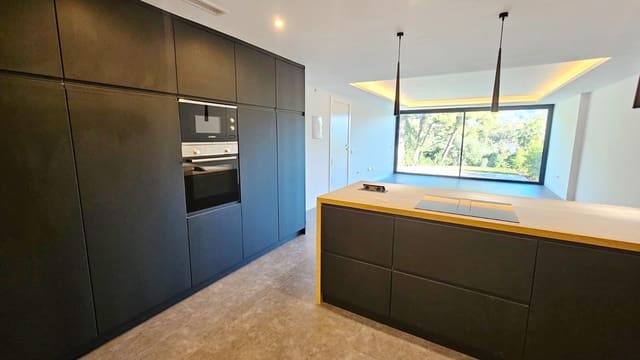 Apartamento de 1 habitación en Marbella en venta con piscina - 392.000 € (Ref: 9472786)