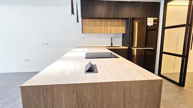 Apartamento de 1 habitación en Marbella en venta con piscina - 392.000 € (Ref: 9472786)