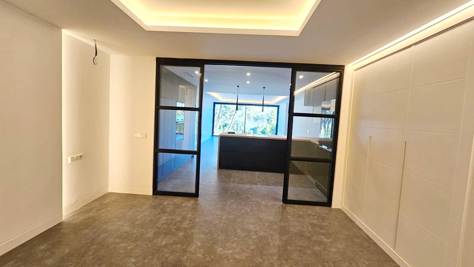 1 chambre Appartement à vendre à Marbella avec piscine - 392 000 € (Ref: 9472786)