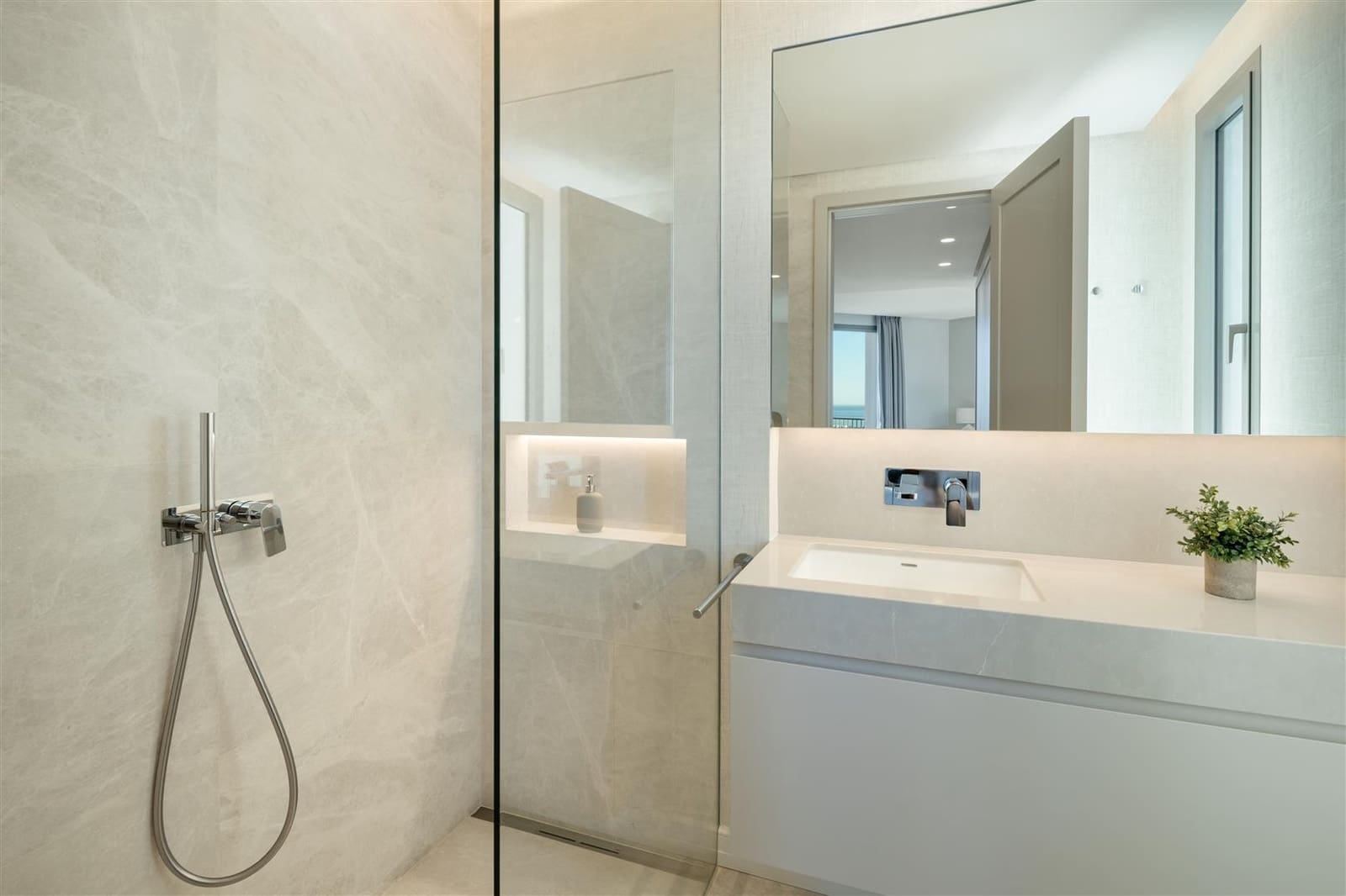 7 soveværelse Villa til salg i Monte Halcones med swimmingpool garage - € 10.800.000 (Ref: 9481008)