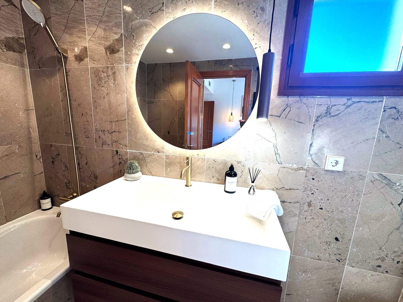 3 bedroom Apartment for sale in Mijas Costa with pool garage - € 435,000 (Ref: 9491171)