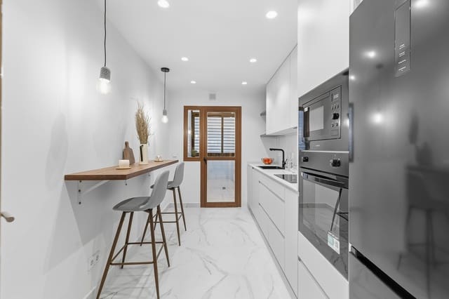 3 sypialnia Apartament na sprzedaż w Mijas Costa, Mijas z basenem garażem - 399 900 € (Ref: 9491171)