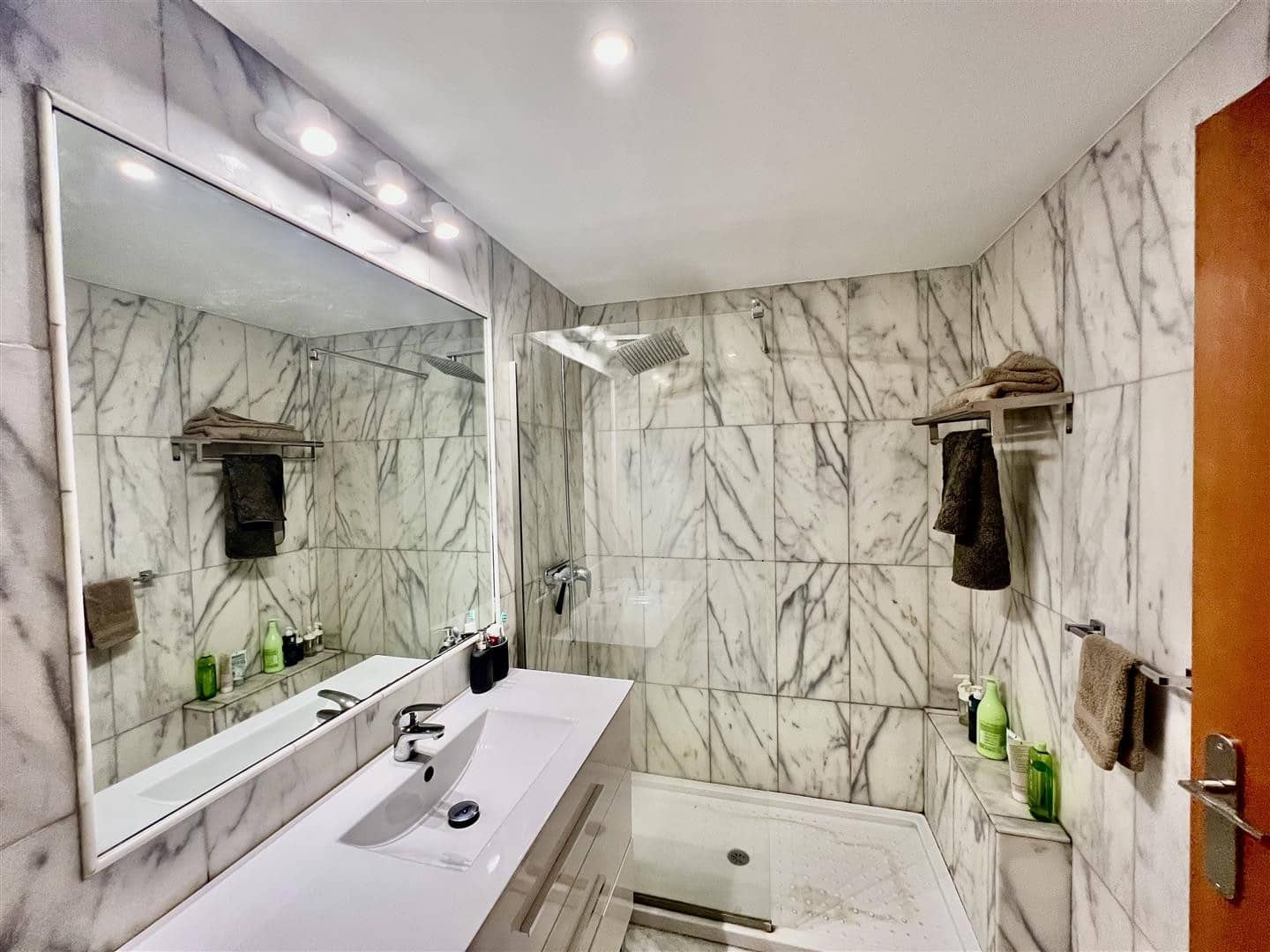 1 bedroom Apartment for sale in Benahavis with pool garage - € 270,000 (Ref: 9504164)