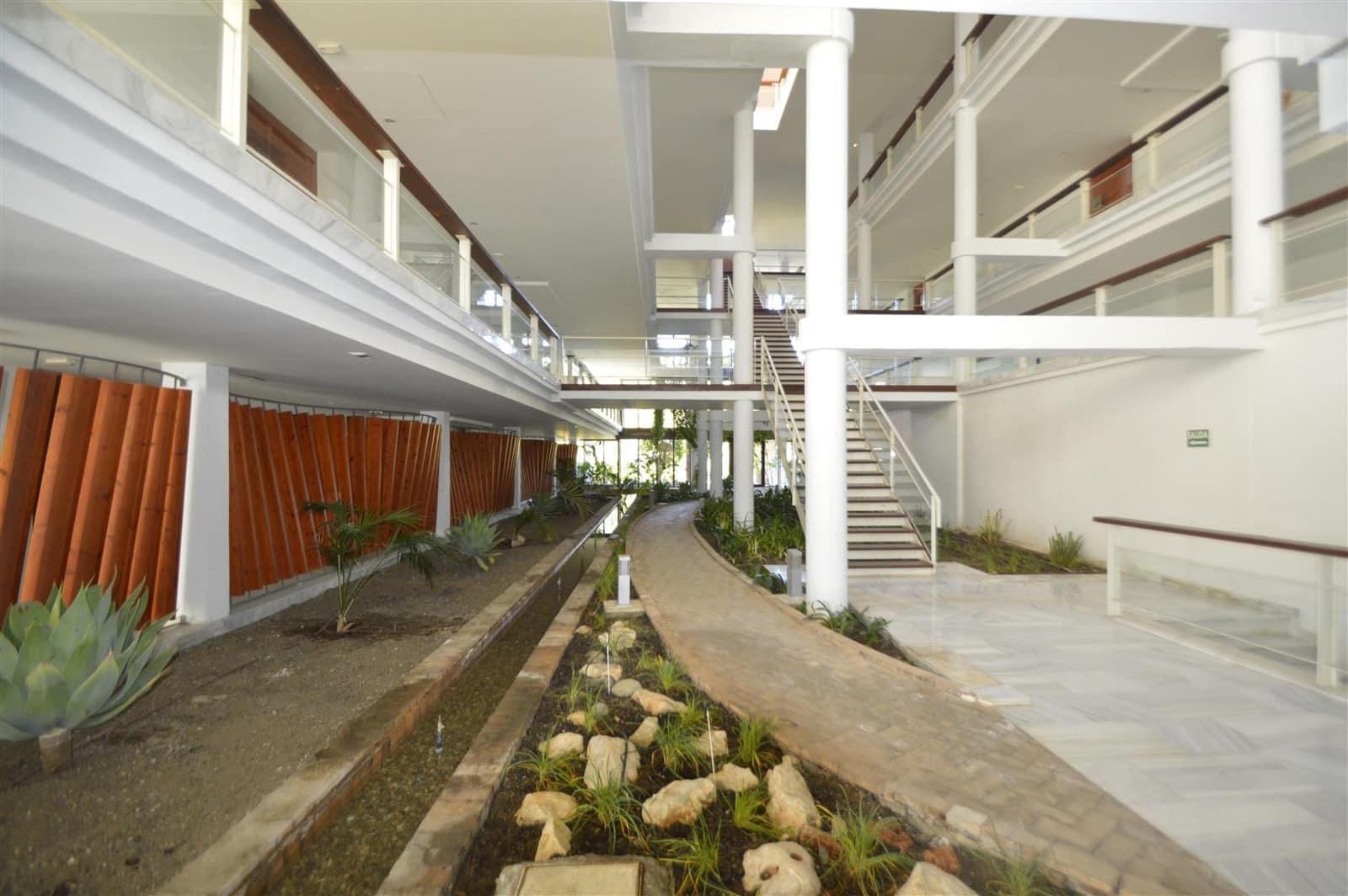 1 bedroom Apartment for sale in Benahavis with pool garage - € 270,000 (Ref: 9504164)