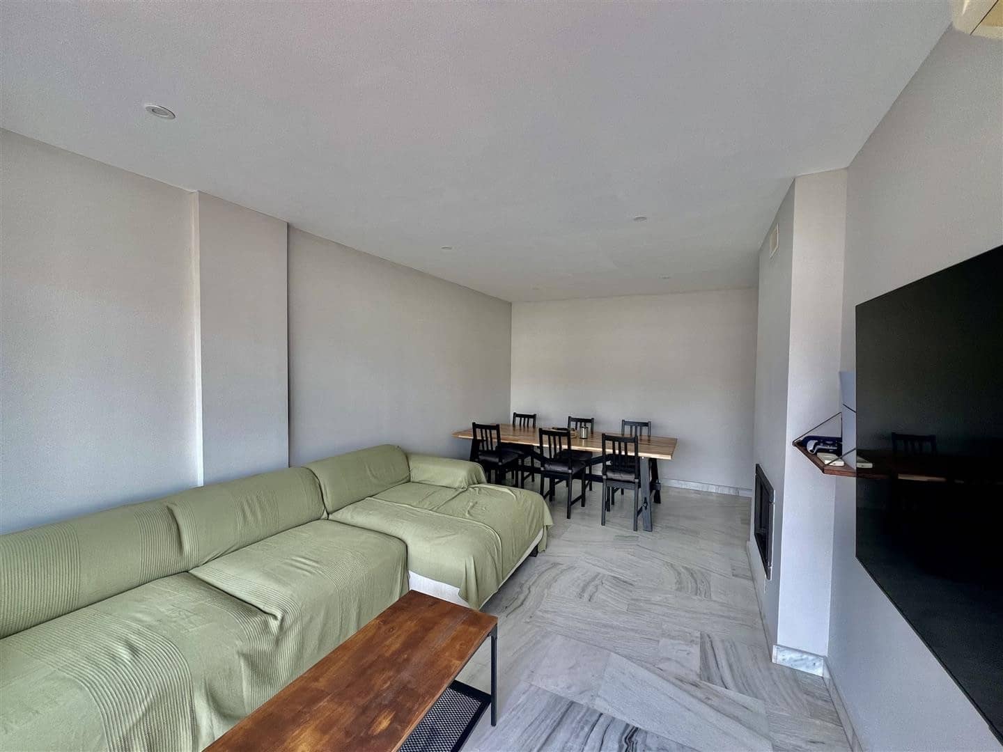 1 chambre Appartement à vendre à Benahavis avec piscine garage - 260 000 € (Ref: 9504164)