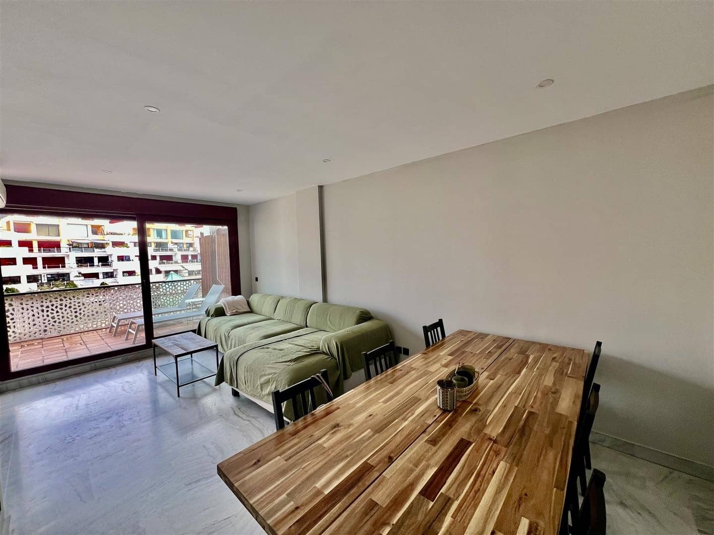 1 chambre Appartement à vendre à Benahavis avec piscine garage - 260 000 € (Ref: 9504164)