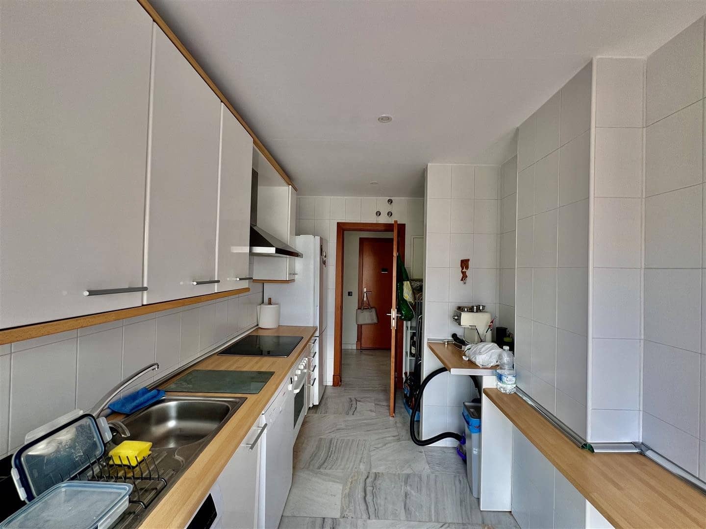 1 chambre Appartement à vendre à Benahavis avec piscine garage - 260 000 € (Ref: 9504164)
