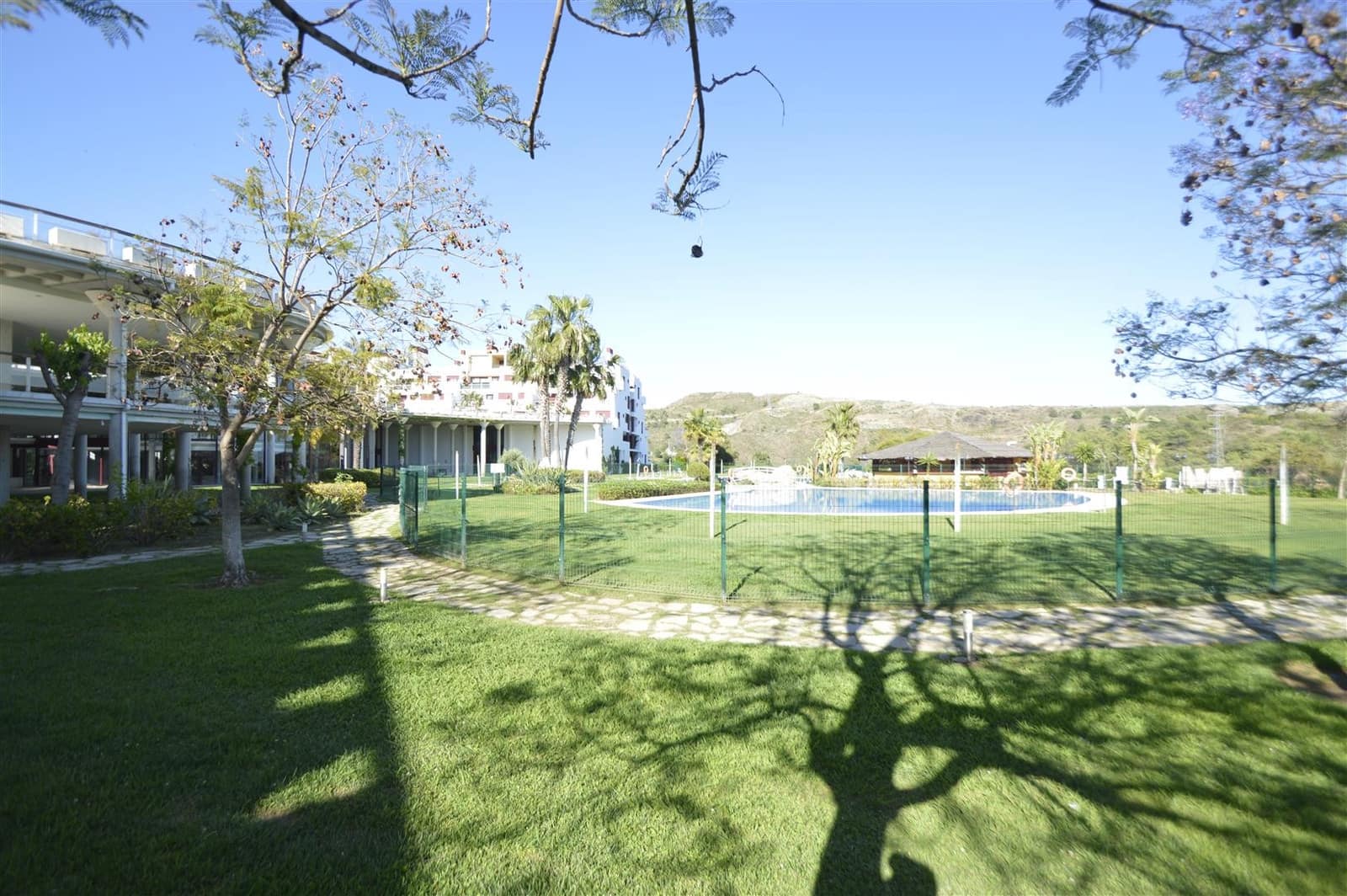 1 chambre Appartement à vendre à Benahavis avec piscine garage - 260 000 € (Ref: 9504164)