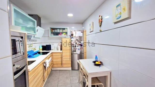 2 soveværelse Lejlighed til salg i Málaga by - € 310.000 (Ref: 9519175)