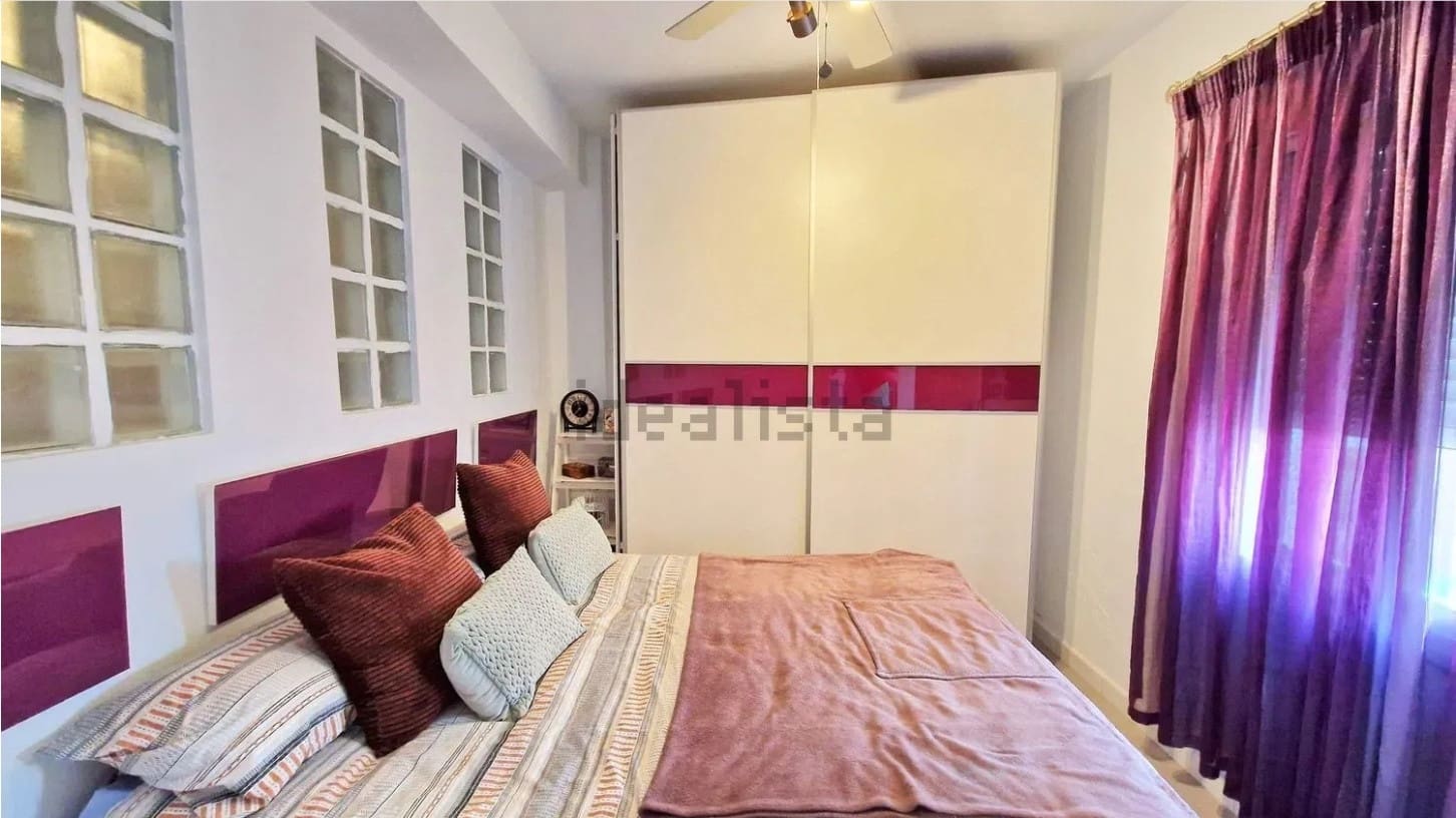 2 soveværelse Lejlighed til salg i Malaga by - € 310.000 (Ref: 9519175)