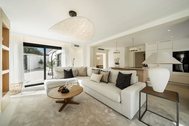 5 sypialnia Willa na sprzedaż w San Pedro de Alcantara, Marbella z basenem garażem - 2 500 000 € (Ref: 9524097)