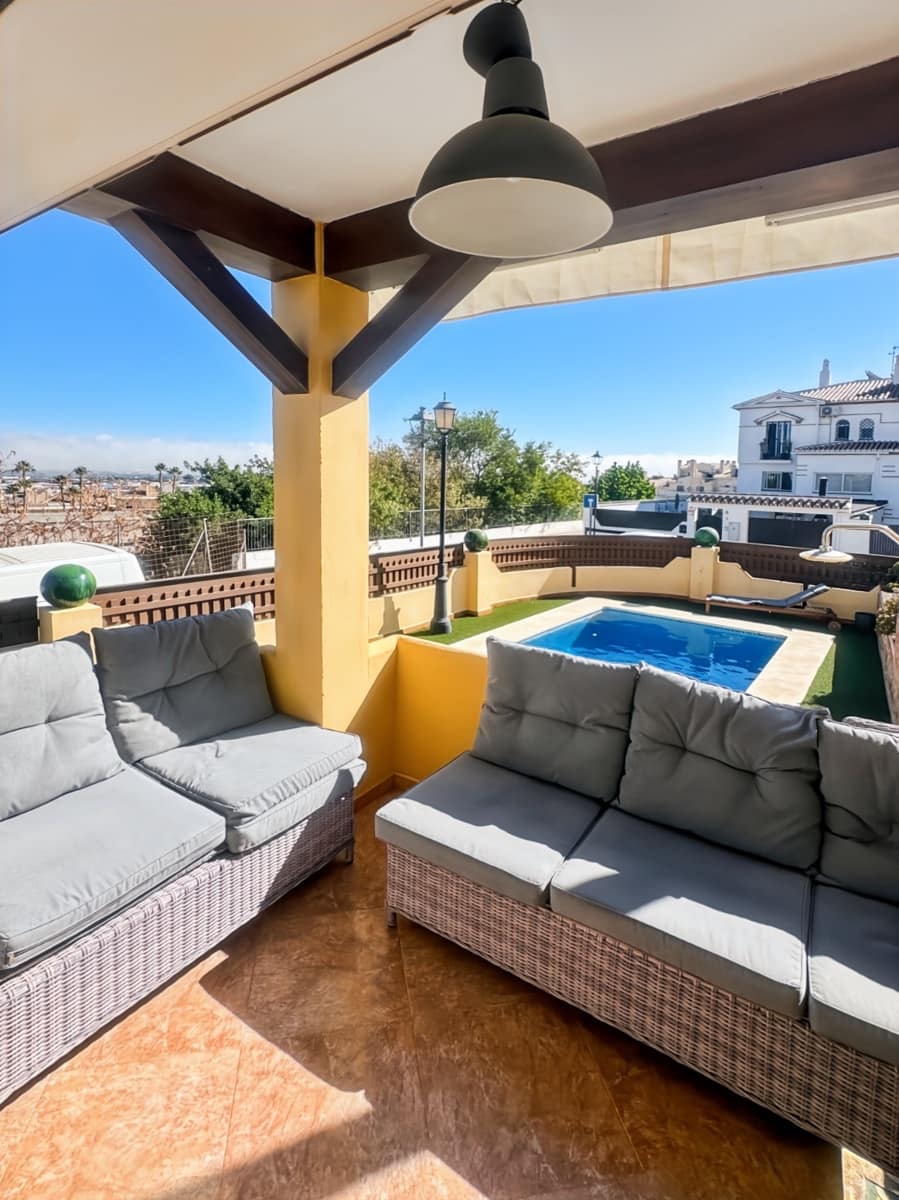 5 chambre Villa/Maison Semi-Mitoyenne à vendre à Alhaurin de la Torre avec piscine garage - 590 000 € (Ref: 9540941)