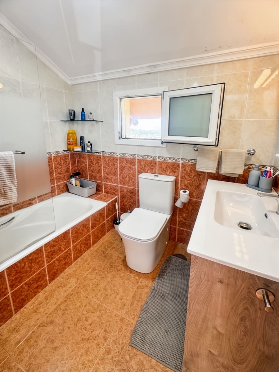 5 chambre Villa/Maison Semi-Mitoyenne à vendre à Alhaurin de la Torre avec piscine garage - 590 000 € (Ref: 9540941)