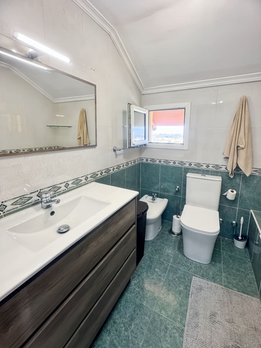 5 chambre Villa/Maison Semi-Mitoyenne à vendre à Alhaurin de la Torre avec piscine garage - 590 000 € (Ref: 9540941)